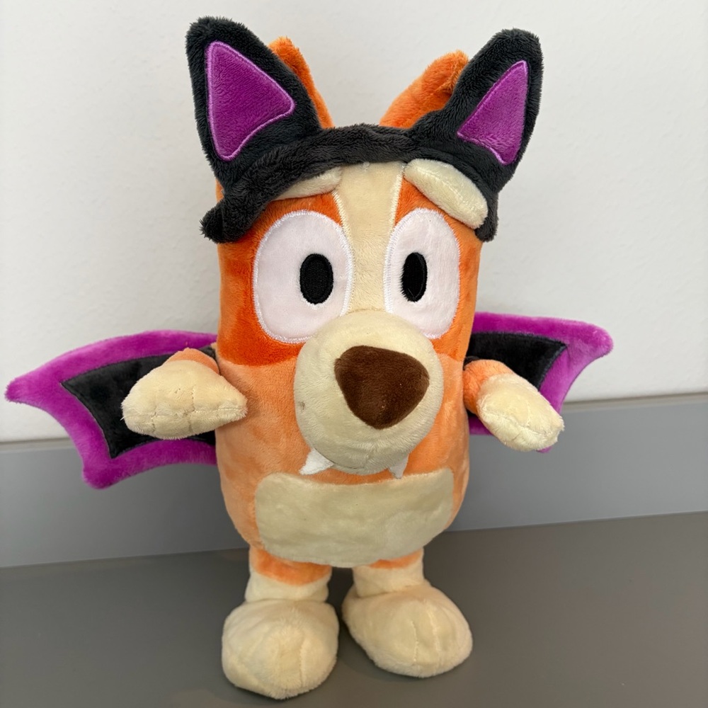 Bluey Bingo Halloween Animated Musical Dancing Cartoon Plush DanDee EUC WORKS